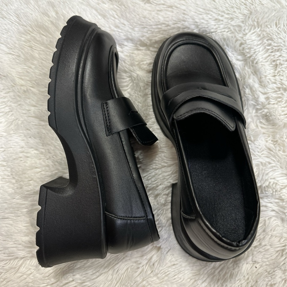 Vintage Black Penny Platform Loafers - Picture 2 of 4
